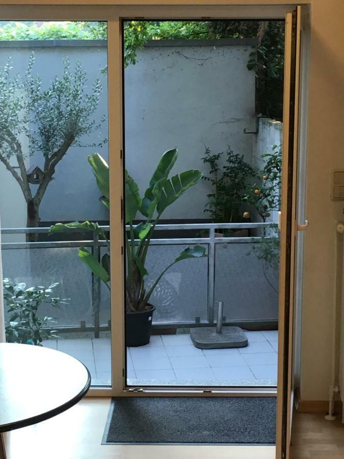 Ferienwohnung Mit Terasse オーバーハウゼン エクステリア 写真