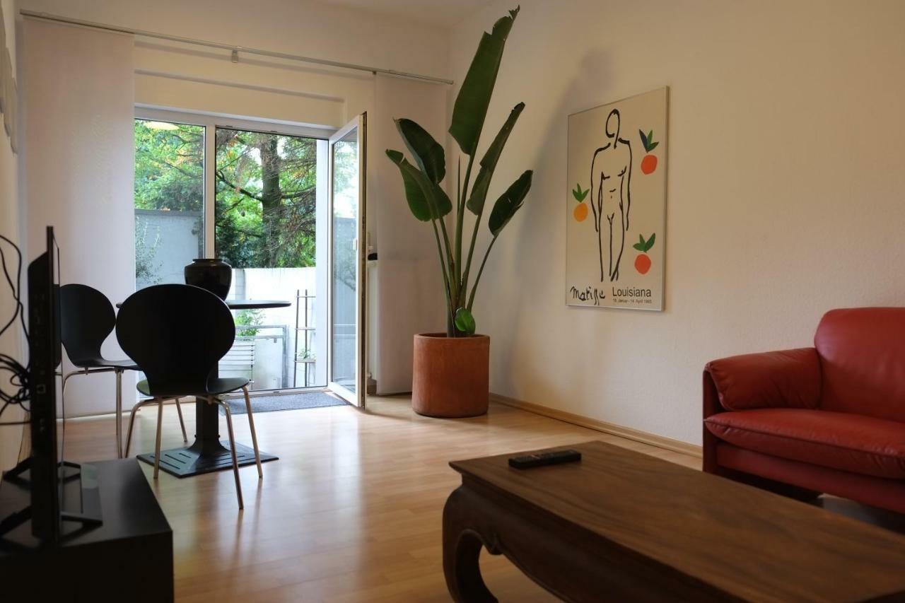Ferienwohnung Mit Terasse オーバーハウゼン エクステリア 写真