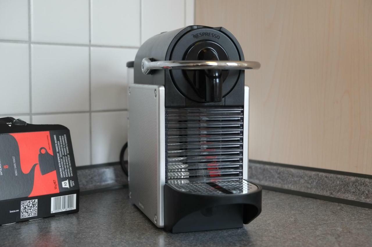 Ferienwohnung Mit Terasse オーバーハウゼン エクステリア 写真