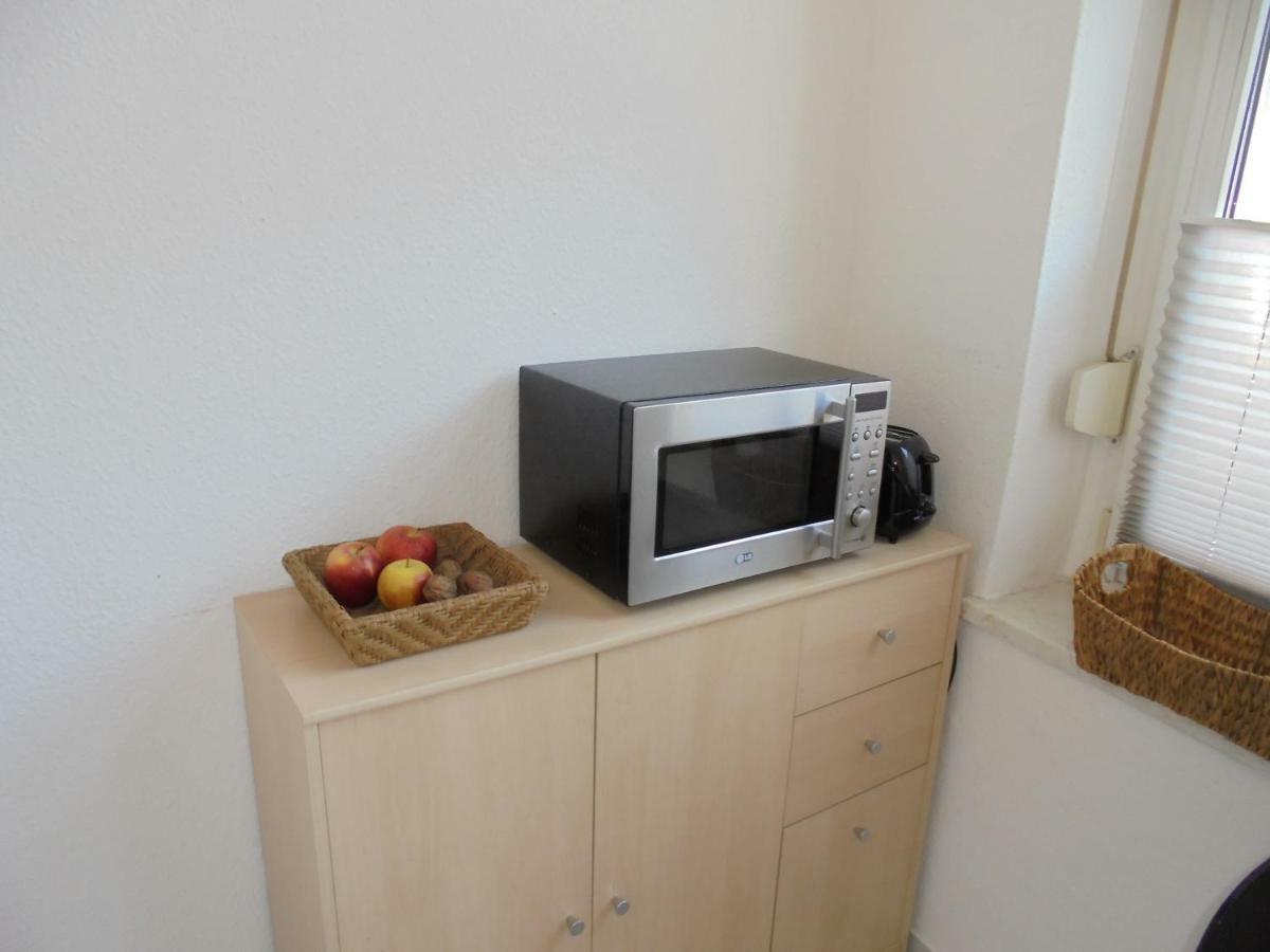 Ferienwohnung Mit Terasse オーバーハウゼン エクステリア 写真