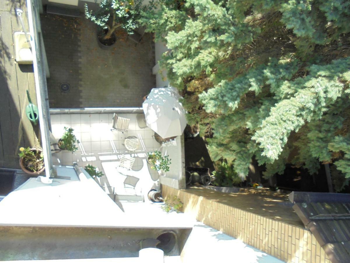 Ferienwohnung Mit Terasse オーバーハウゼン エクステリア 写真